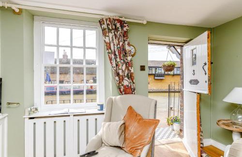 Stoke Bruerne House | 3 Canalside Cottages