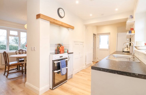 Woodbridge Cottage | 3 CHANTRY COTTAGES, family friendly, with open fire in Woodbridge