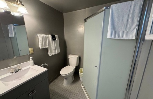 Morgantown Apartment | 3- Cozy Private Apartment .6mi to High St/Bus route