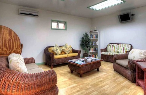 Worthing House | 3 Family-friendly Units w/ Free Parking & Kitchenettes, Outdoor Pool!