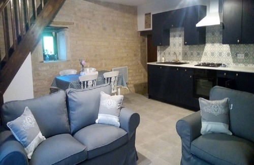 La Bataille House | 3 gites which can accommodate up to 16 with private pool, near Chef Boutonne