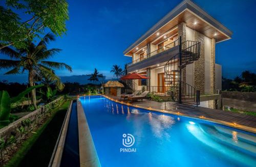 Pejeng Kawan Bed & Breakfast | 3 King Bedrooms Ratu Bali Luxury Villa in Ubud, Bali