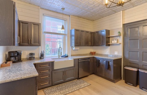 Annville House | 3 Levels w/Gameroom, Firepit, Grill Near Hershey Walkable To Restaurants & Bars