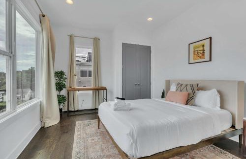 Nashville House | 3 Lux Homes Huge Rooftop 2mi to Broadway Sleeps 36