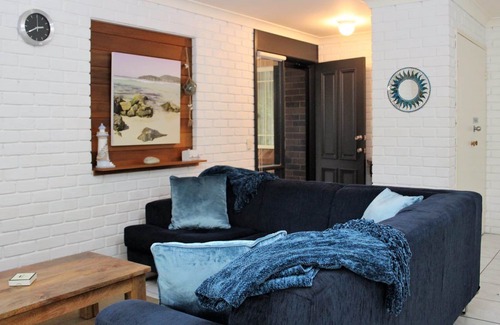 Boomerang Beach House | 3 Melaleuca - Linen included