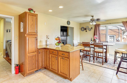 Sinking Spring House | 3 Mi to Berkshire Mall: Suburban Stay w/Yard!