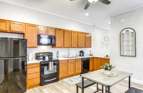 Latonia House | 3 Mi to Dtwn Covington Getaway with Backyard