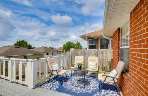 Milton House | 3 Mi to Escambia Bay Home with Deck and Private Yard!