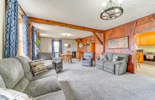 Millmont House | 3 Mi to Penns Creek Access Hideaway with Grill!