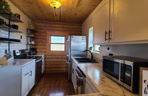 Platte Cabin | 3 miles from Platte Creek boat dock & public hunting!