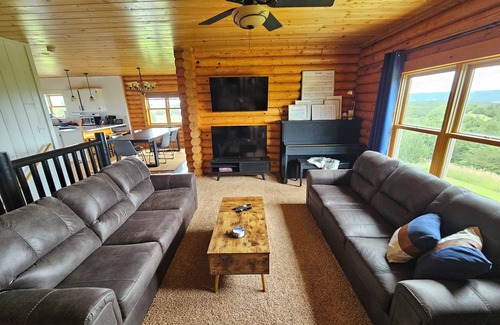 Platte Cabin | 3 miles from Platte Creek boat dock & public hunting!