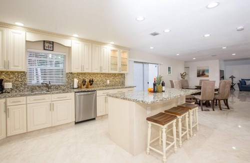 Ocean Ridge House | 3 Minute Walk To Beach-Discounted Rates- Relaxing-Private-Fun-Pool-WiFi-Near All