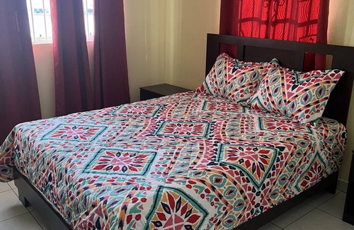 Gambier Apartment | 3 minutes to Airport and less than 5 minutes to near by beach. Spacious & quiet