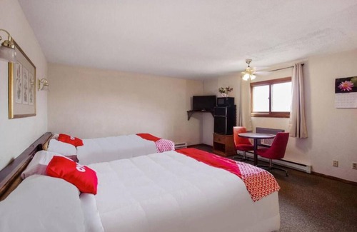 Cheyenne Wells House | 3 Pet-Friendly Units! Free Parking, Near Smoky River Golf Course