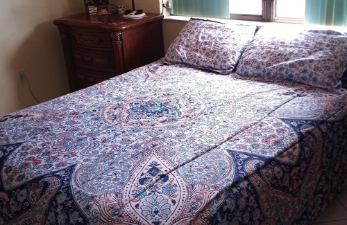 Tamiami House | #3 Private Room with Queen bed & pool, kitchen terrace