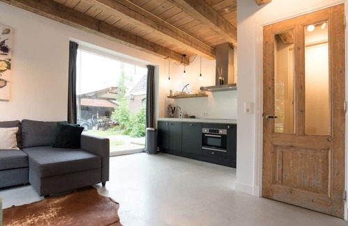 Abcoude Cottage | 3. Quietly Located Farm Close to RAI and Train