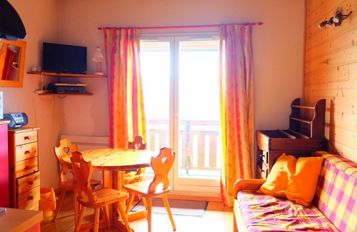 Eclose-Ouest Apartment | 3 rooms flat -6 sleeps in Alpe d'Huez 1850m - Very beautiful released sight