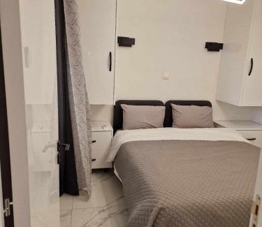 Larnaca City Centre Apartment | 3 rooms modern apartment close to the beach!