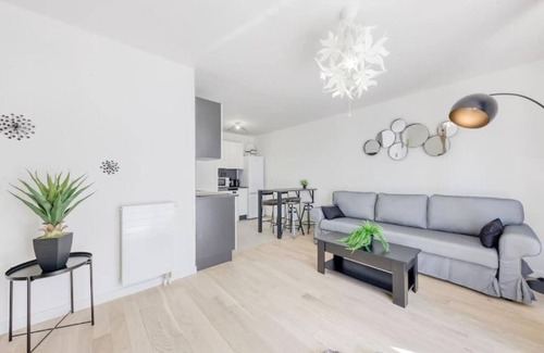 Le Plessis-Robinson Apartment | 3 rooms Standing 70 m² - RER B 20 min Paris