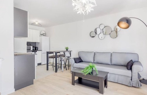 Le Plessis-Robinson Apartment | 3 rooms Standing 70 m² - RER B 20 min Paris