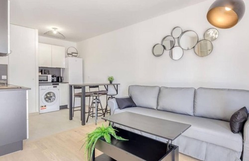Le Plessis-Robinson Apartment | 3 rooms Standing 70 m² - RER B 20 min Paris