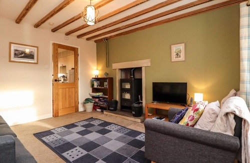 Horton in Ribblesdale Cottage | 3 SOUTH VIEW, pet friendly, with open fire in Horton-In-Ribblesdale