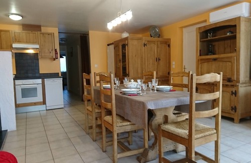 Reallon Apartment | 3 *, spacious cottage, on the ground floor of the chalet with superb view of the Réallon valley,