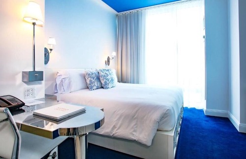 SoHo House | 3 Spacious Units! Parking, Pets Allowed Close to Elizabeth Street Garden!