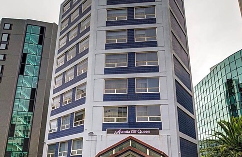 Newton Hotel | 3-Star Hotel ∙ Ascotia Off Queen