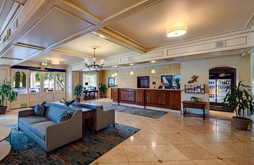 Seal Beach Hotel | 3-Star Hotel ∙ Ayres Hotel Seal Beach