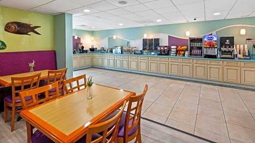 Vaught Hotel | 3-Star Hotel ∙ Best Western Plus Myrtle Beach at Intracoastal