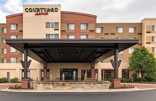 Schaumburg Hotel | 3-Star Hotel ∙ Courtyard by Marriott Chicago Schaumburg/Woodfield Mall