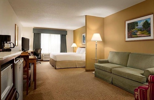 Mankato Hotel | 3-Star Hotel ∙ Country Inn & Suites by Radisson, Mankato Hotel and Conference Center, MN