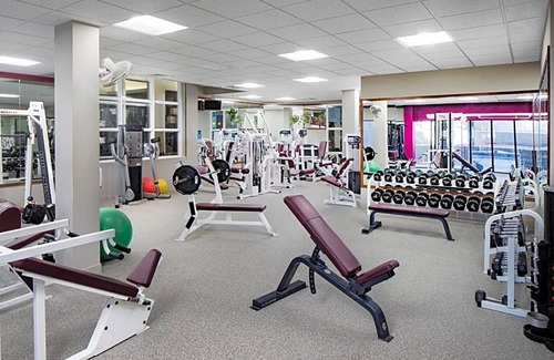 Nashua Hotel | 3-Star Hotel ∙ DoubleTree by Hilton Nashua