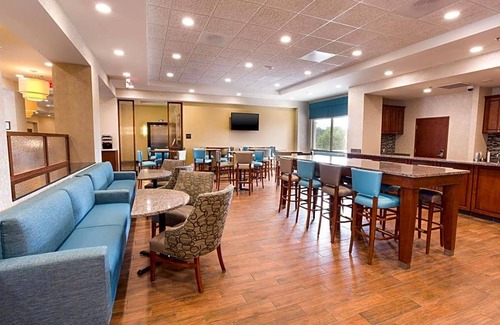 Brentwood Hotel | 3-Star Hotel ∙ Drury Inn & Suites St. Louis Brentwood