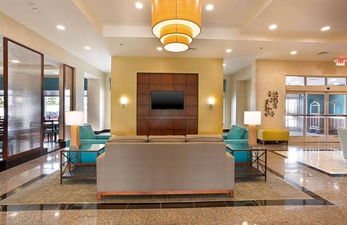 Brentwood Hotel | 3-Star Hotel ∙ Drury Inn & Suites St. Louis Brentwood
