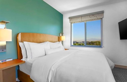 Guasti Hotel | 3-Star Hotel ∙ Element Ontario Rancho Cucamonga