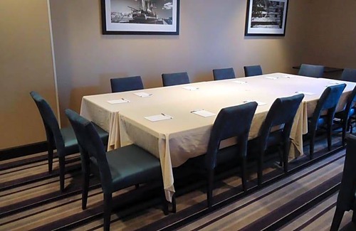 Braintree Hotel | 3-Star Hotel ∙ Hampton Inn Boston/Braintree