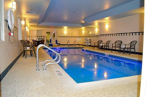 Bath Hotel | 3-Star Hotel ∙ Hampton Inn Bath - Brunswick Area, ME