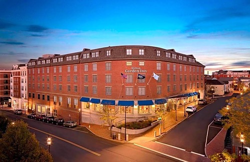 Portsmouth Hotel | 3-Star Hotel ∙ Hilton Garden Inn Portsmouth Downtown