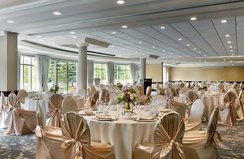 Glendale Hotel | 3-Star Hotel ∙ Hilton Garden Inn Niagara-on-the-Lake