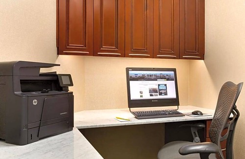 Glendale Hotel | 3-Star Hotel ∙ Hilton Garden Inn Niagara-on-the-Lake