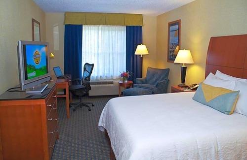 Milford Hotel | 3-Star Hotel ∙ Hilton Garden Inn Milford