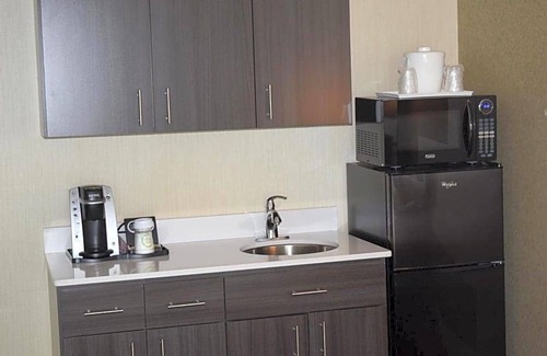 Charlottesville Hotel | 3-Star Hotel ∙ Holiday Inn University Area Charlottesville, an IHG Hotel
