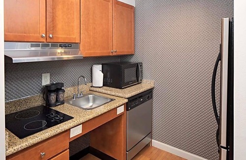 Portsmouth Hotel | 3-Star Hotel ∙ Homewood Suites by Hilton Portsmouth