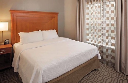 Portsmouth Hotel | 3-Star Hotel ∙ Homewood Suites by Hilton Portsmouth
