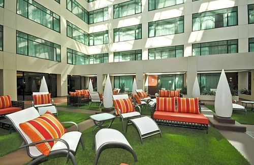 Downtown Hotel | 3-Star Hotel ∙ Rochester Marriott Mayo Clinic Area