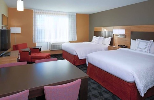 Forest Hills Hotel | 3-Star Hotel ∙ TownePlace Suites by Marriott Grand Rapids Airport