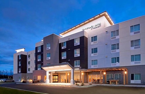 Forest Hills Hotel | 3-Star Hotel ∙ TownePlace Suites by Marriott Grand Rapids Airport