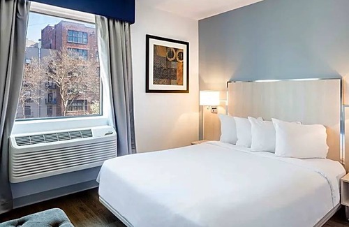 Bowery Hotel | 3-Star Hotel ∙ The Gatsby Hotel